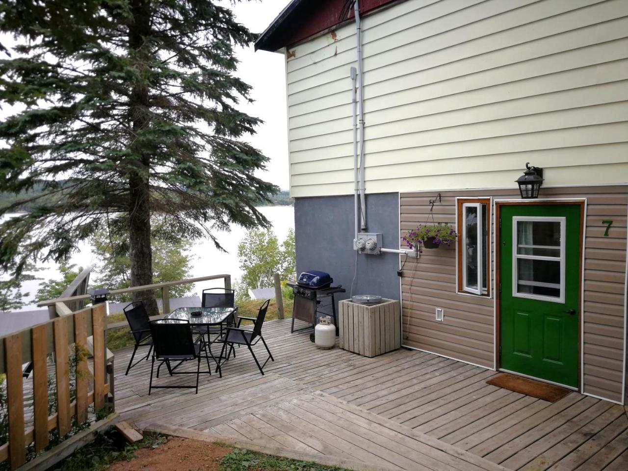 Knotty Pine Cottages, Suites & Motel Rooms Ingonish Kültér fotó