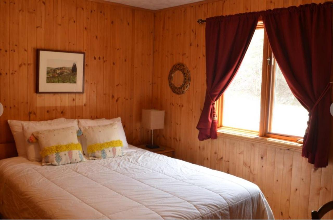 Knotty Pine Cottages, Suites & Motel Rooms Ingonish Kültér fotó