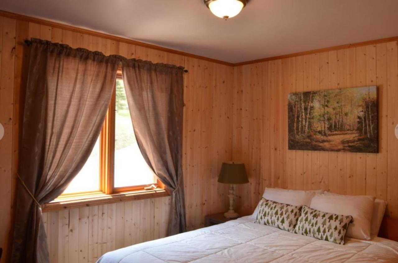 Knotty Pine Cottages, Suites & Motel Rooms Ingonish Kültér fotó