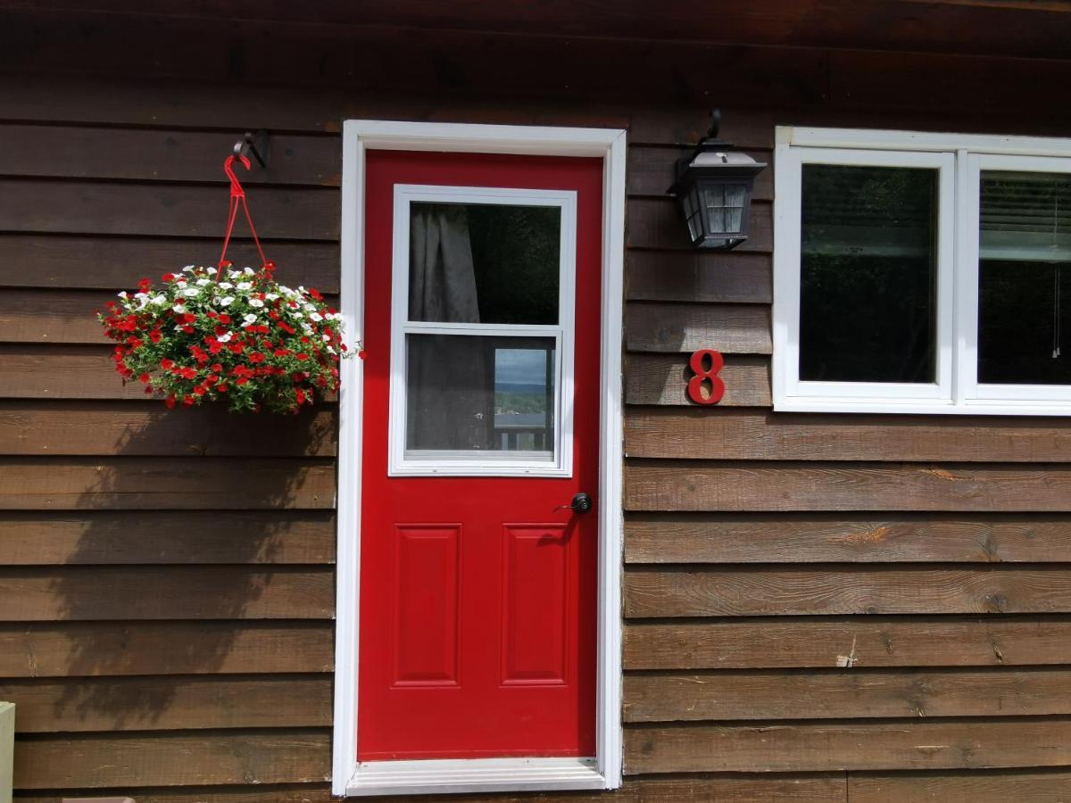 Knotty Pine Cottages, Suites & Motel Rooms Ingonish Kültér fotó
